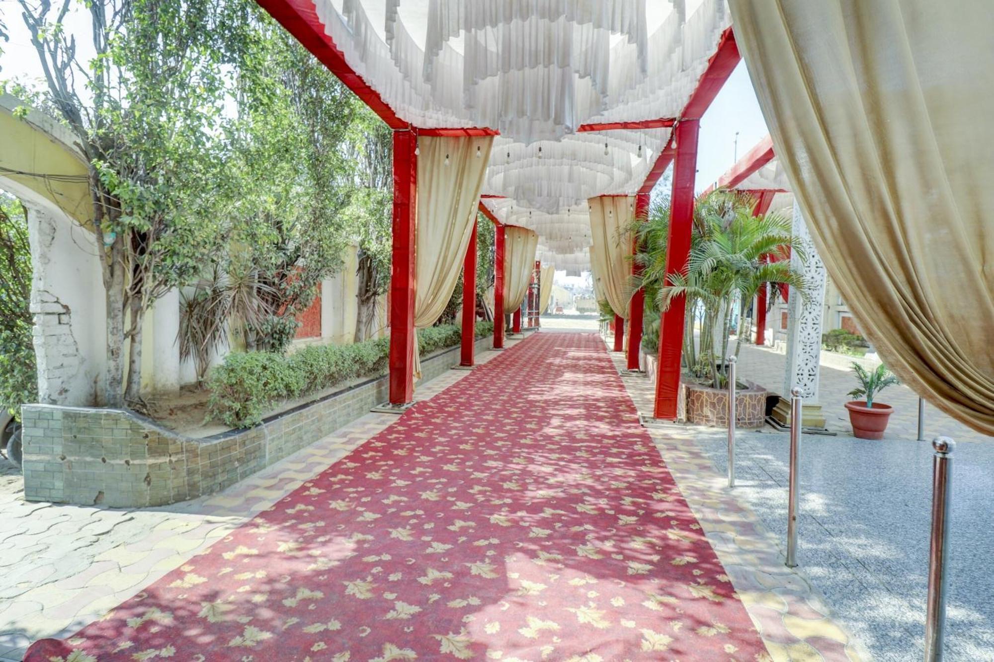 Hotel O Mukut Mahal Meerut Exterior photo